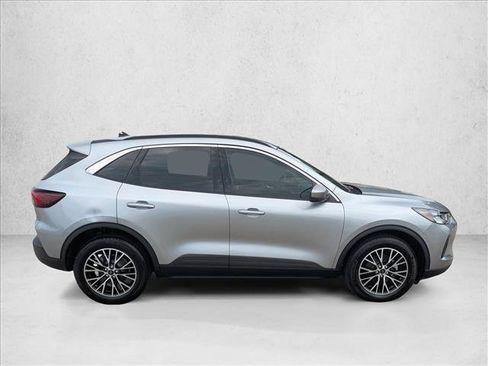 Certified 2023 Ford Escape SE FWD image 4