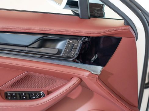 Certified 2026 Porsche Panamera image 17