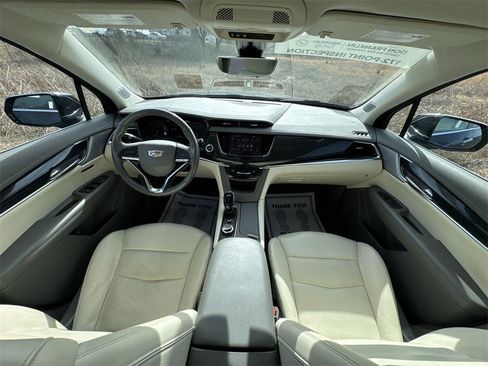 Used 2023 Cadillac XT6 Premium Luxury w/ Technology Package image 21