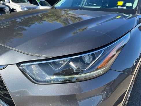 Used 2022 Toyota Highlander Platinum AWD/4WD image 10