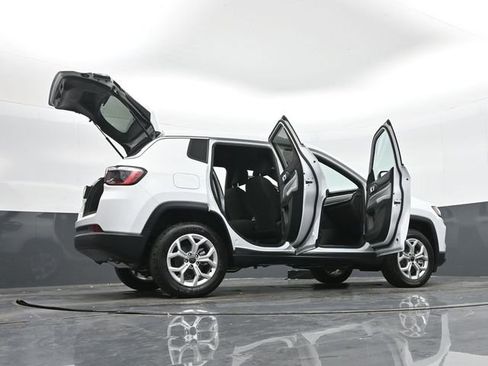 Used 2025 Jeep Compass Sport AWD/4WD image 50