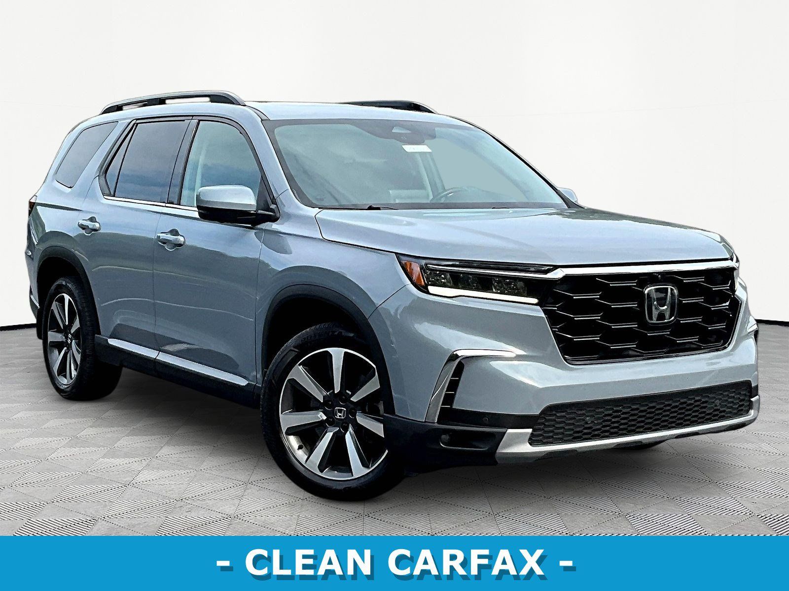 Used 2023 Honda Pilot Elite image 3