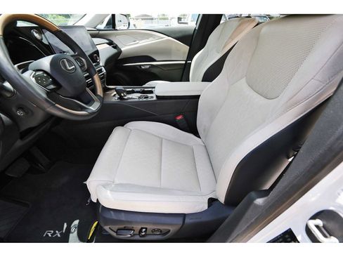 Used 2025 Lexus RX 350 AWD w/ Convenience Package image 11