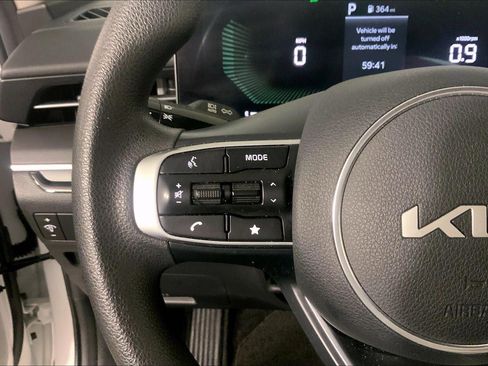 Used 2025 Kia K5 LXS FWD image 18