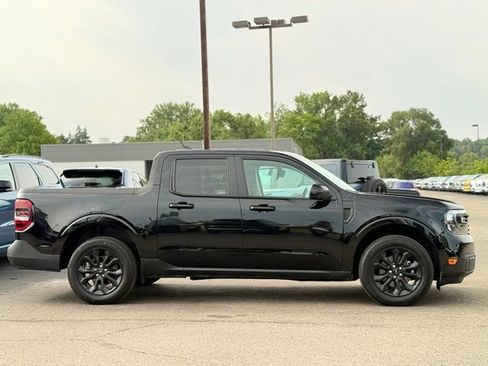 Used 2024 Ford Maverick Lariat w/ Black Appearance Package AWD/4WD image 32