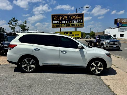 Used 2014 Nissan Pathfinder Platinum w/ Platinum Premium Package AWD/4WD image 2