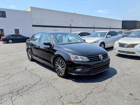 Used 2016 Volkswagen Jetta Sport w/ Lighting Package FWD image 19