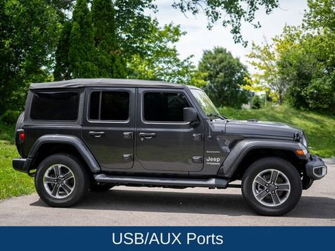 Used 2019 Jeep Wrangler Unlimited Sahara AWD/4WD image 4