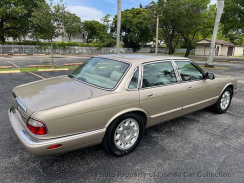 Used 2000 Jaguar XJ8 image 4