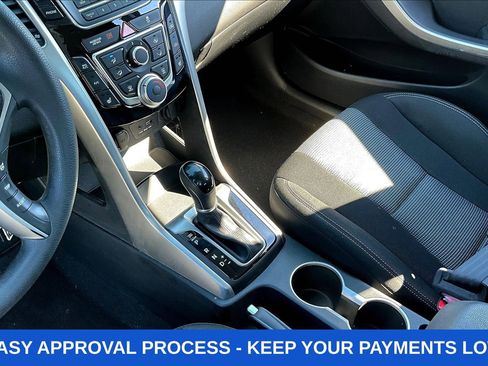 Used 2016 Hyundai Elantra GT FWD image 18