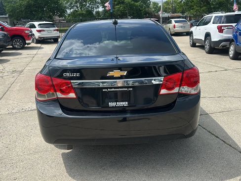 Used 2016 Chevrolet Cruze LS FWD image 6