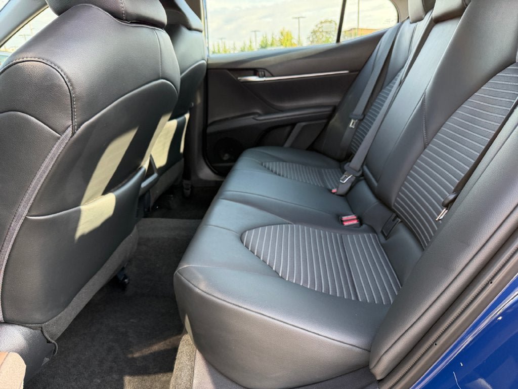 Used 2024 Toyota Camry SE AWD/4WD image 33