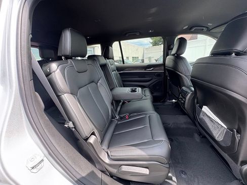 New 2026 Jeep Grand Cherokee L Limited AWD/4WD image 21