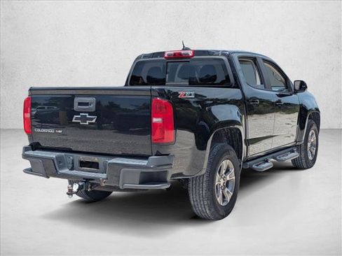 Used 2017 Chevrolet Colorado Z71 AWD/4WD image 5