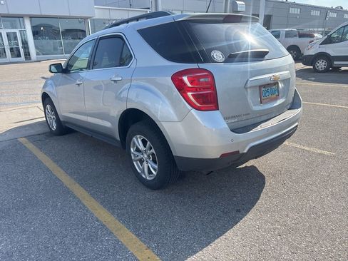 Used 2017 Chevrolet Equinox LT w/ Convenience Package AWD/4WD image 4