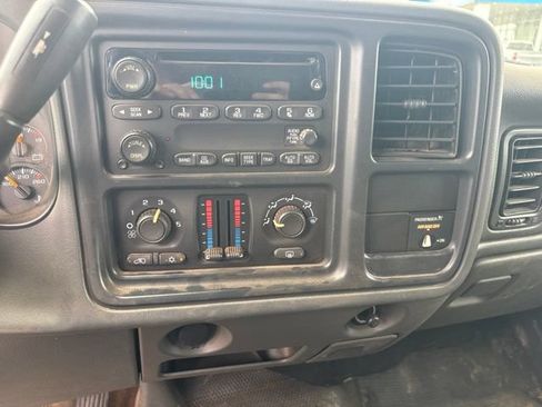 Used 2004 GMC Sierra 3500 SLE AWD/4WD image 20