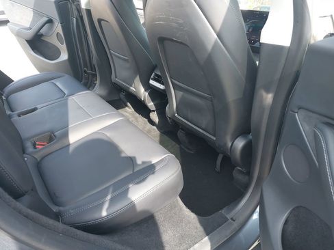 Used 2023 Tesla Model Y Long Range AWD/4WD image 11