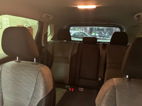 Used 2023 Nissan Rogue SV image 31