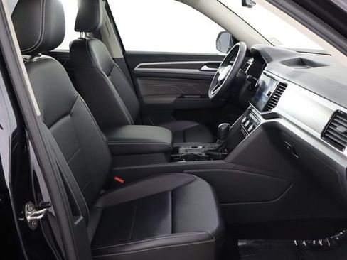 Used 2022 Volkswagen Atlas SE FWD image 19