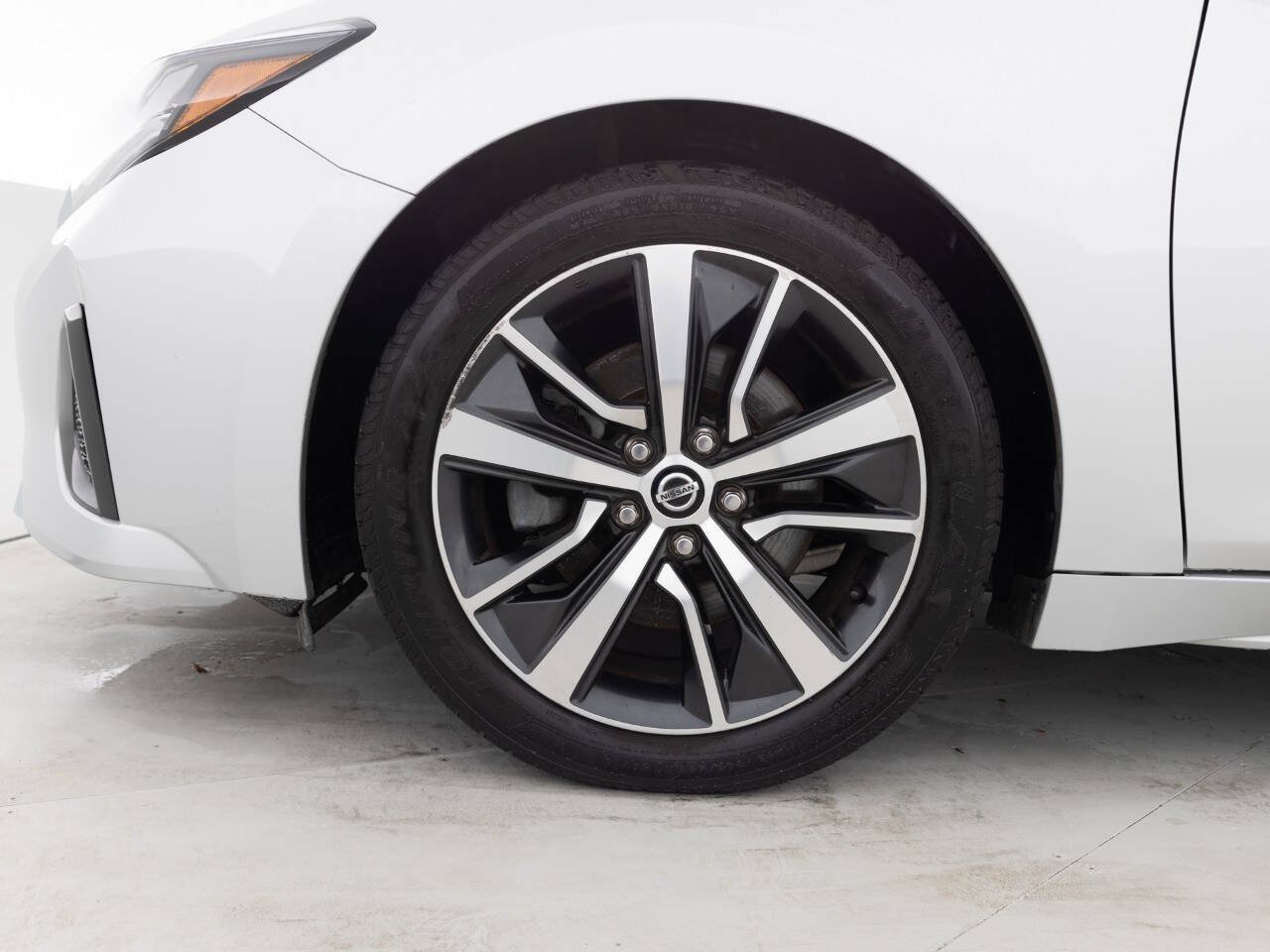 Used 2020 Nissan Maxima 3.5 SV w/ Floor Mat Group FWD image 17