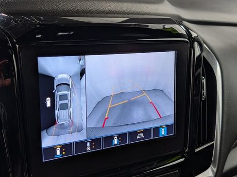 Certified 2023 Chevrolet Traverse LT w/ LT Premium Package AWD/4WD image 28