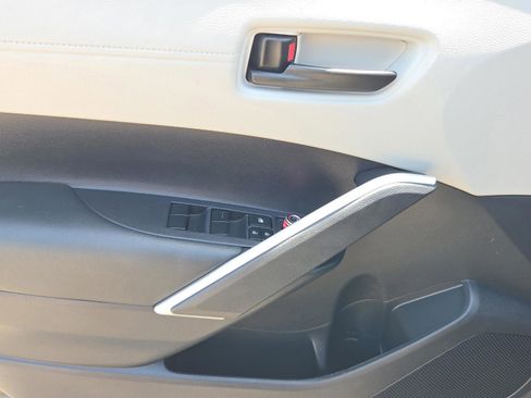 Certified 2024 Toyota Corolla Cross L FWD image 15