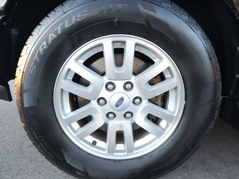 Used 2012 Ford Expedition Limited image 20