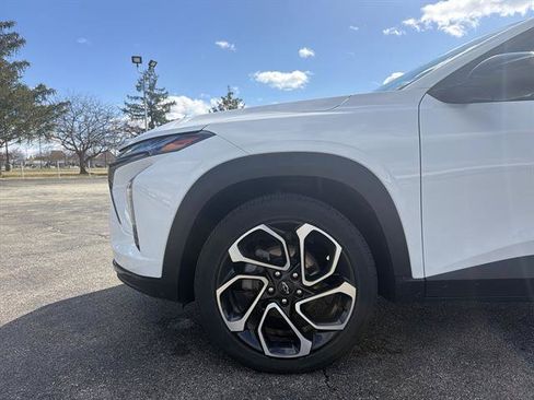 Used 2024 Chevrolet Trax RS image 17