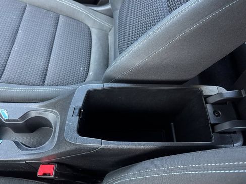 Used 2023 Chevrolet Bolt LT FWD image 31