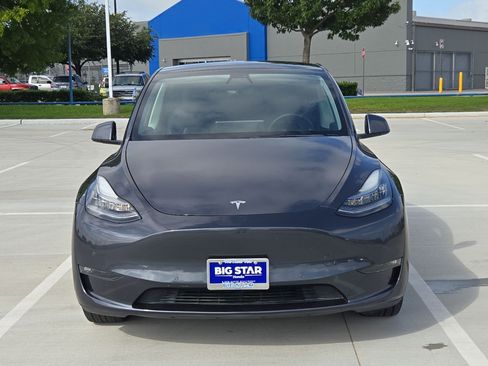 Used 2021 Tesla Model Y Long Range AWD/4WD image 9
