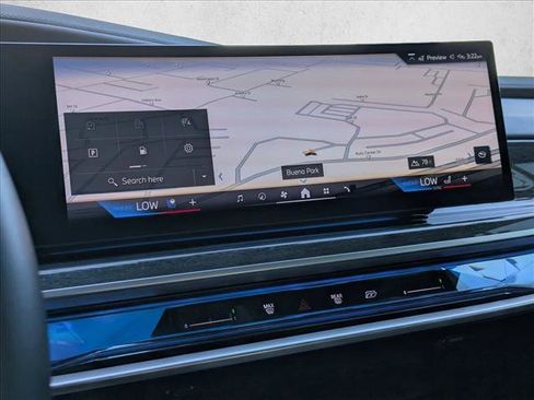 Used 2023 BMW 740i image 14