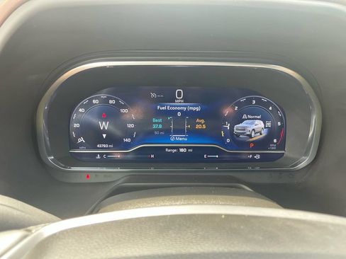 Used 2024 Chevrolet Tahoe High Country AWD/4WD image 19