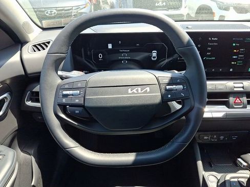 Certified 2025 Kia K4 EX FWD image 19