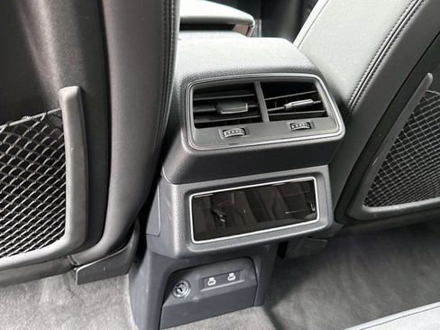 Used 2024 Audi Q8 e-tron Premium Plus w/ Premium Plus Package image 16