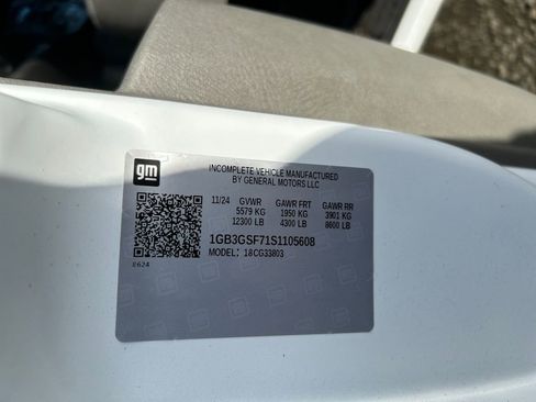 New 2025 Chevrolet Express 3500 Work Van w/ Power Convenience Package image 27