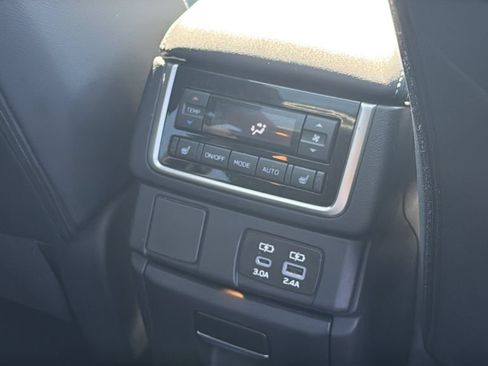 Used 2023 Subaru Ascent Limited w/ Technology Package AWD/4WD image 15