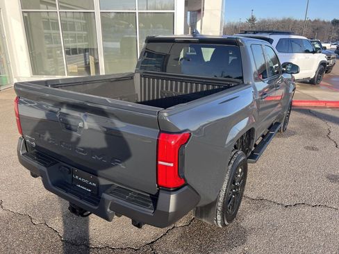 Used 2024 Toyota Tacoma SR image 12
