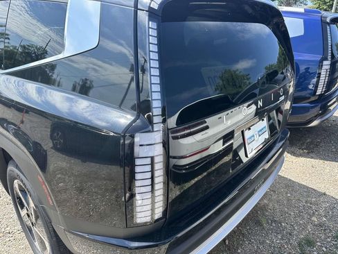 New 2026 Hyundai Ioniq 9 SE image 8