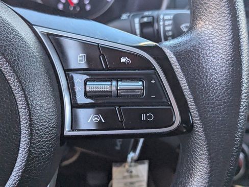 Used 2022 Kia Forte LXS image 28