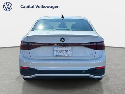 New 2026 Volkswagen Jetta SE image 4