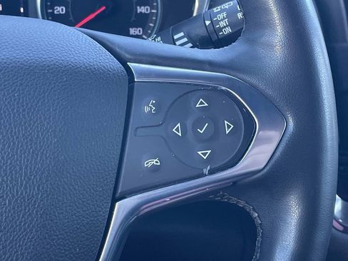 Used 2023 Chevrolet Traverse LT image 30