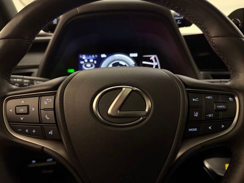 Used 2023 Lexus UX 250h F Sport w/ Accessory Package (Z2) image 18