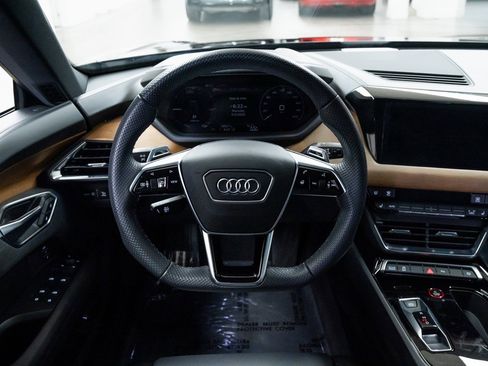 Used 2022 Audi e-tron GT Premium Plus image 12