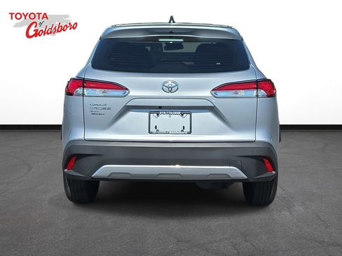 Used 2024 Toyota Corolla Cross L FWD image 6