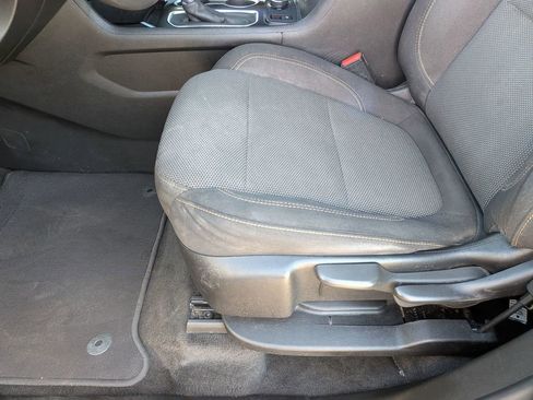 Used 2019 Chevrolet Traverse LS FWD image 13