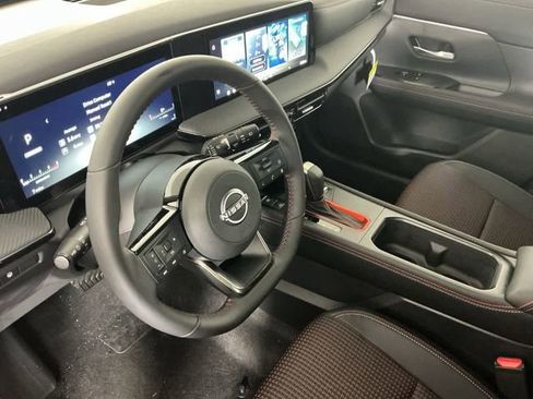 New 2026 Nissan Kicks SR w/ Cold Weather Package image 9