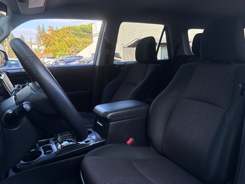 Used 2023 Toyota 4Runner TRD Off-Road AWD/4WD image 5