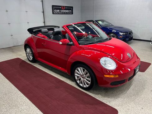 Used 2009 Volkswagen Beetle S image 9