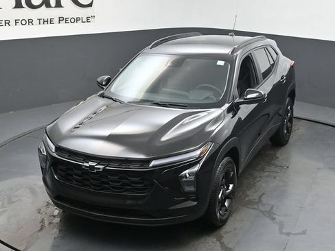 New 2026 Chevrolet Trax LT w/ Driver Confidence Package FWD image 24