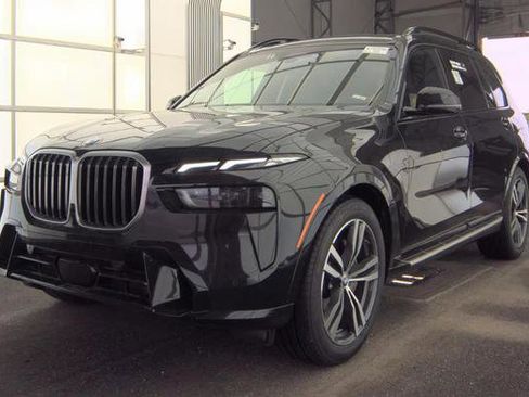 Used 2026 BMW X7 xDrive40i image 2